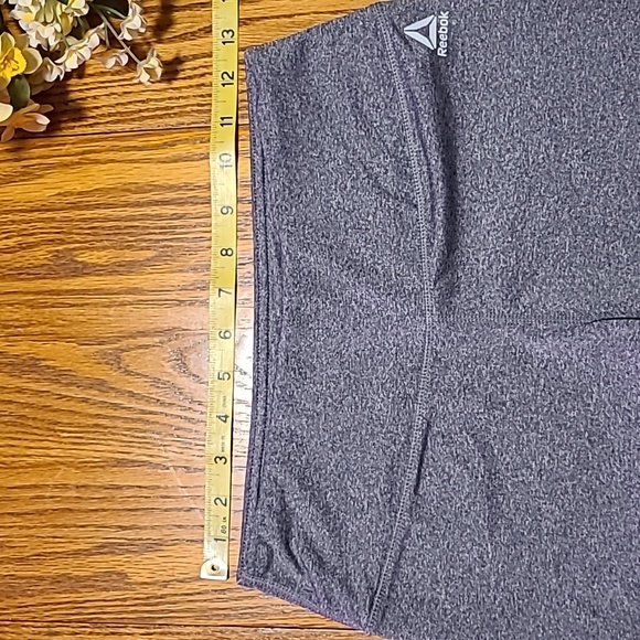 Reebok Athletic Bike Shorts  - Ladies Small - Picture 5 of 9